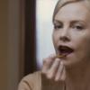 Charlize Theron bepasizott