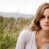 Emma Watson sminkcuccokat spájzol